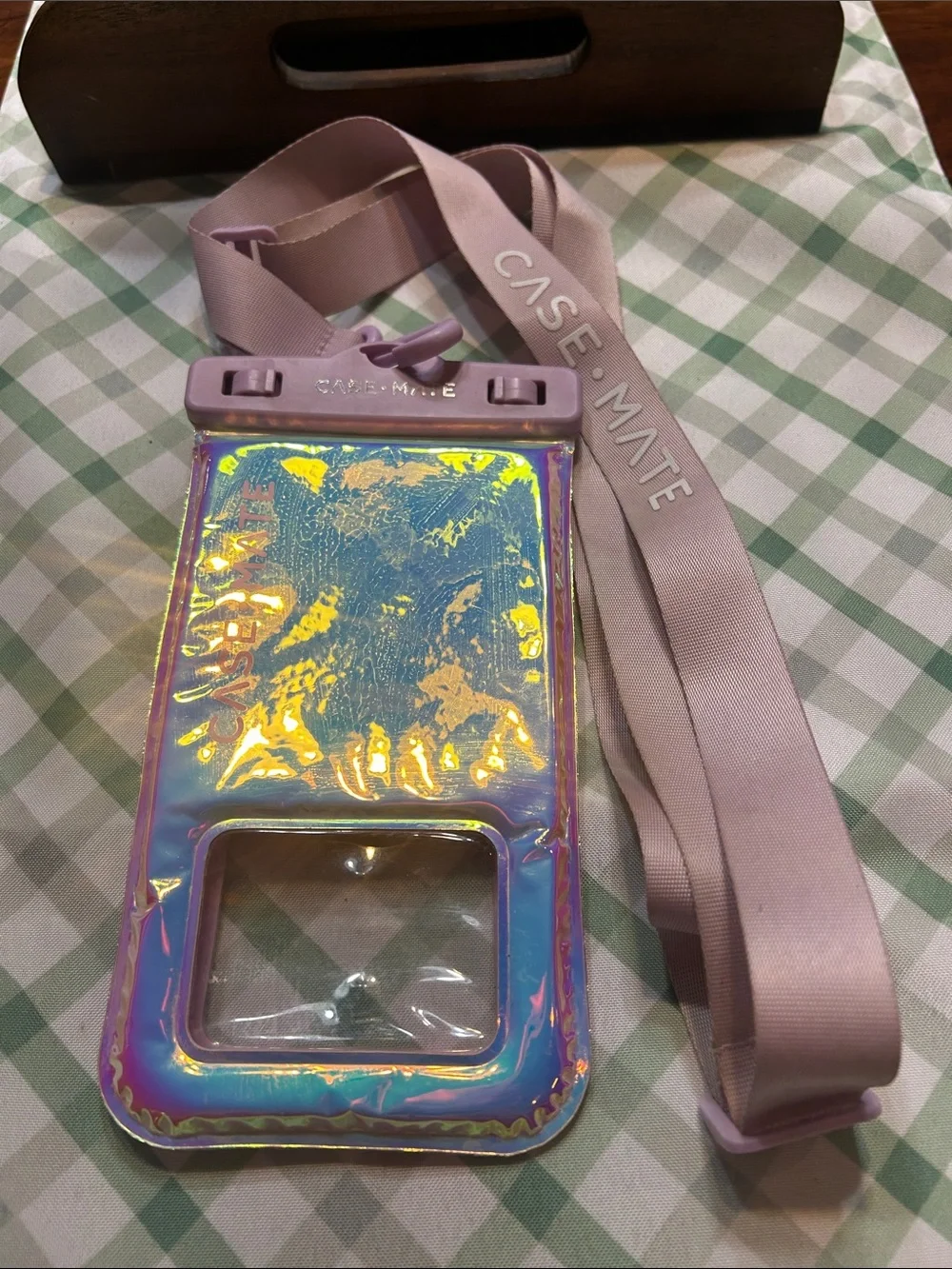 case-mate Iridescent Lavender Waterproof Floating Phone Case Crossbody